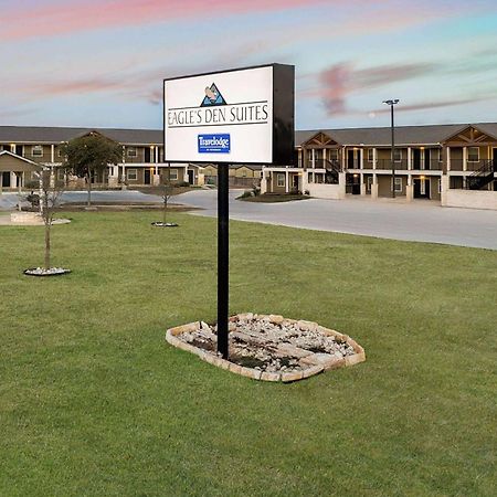 Eagle'S Den Suites Cotulla A Travelodge By Wyndham Kültér fotó