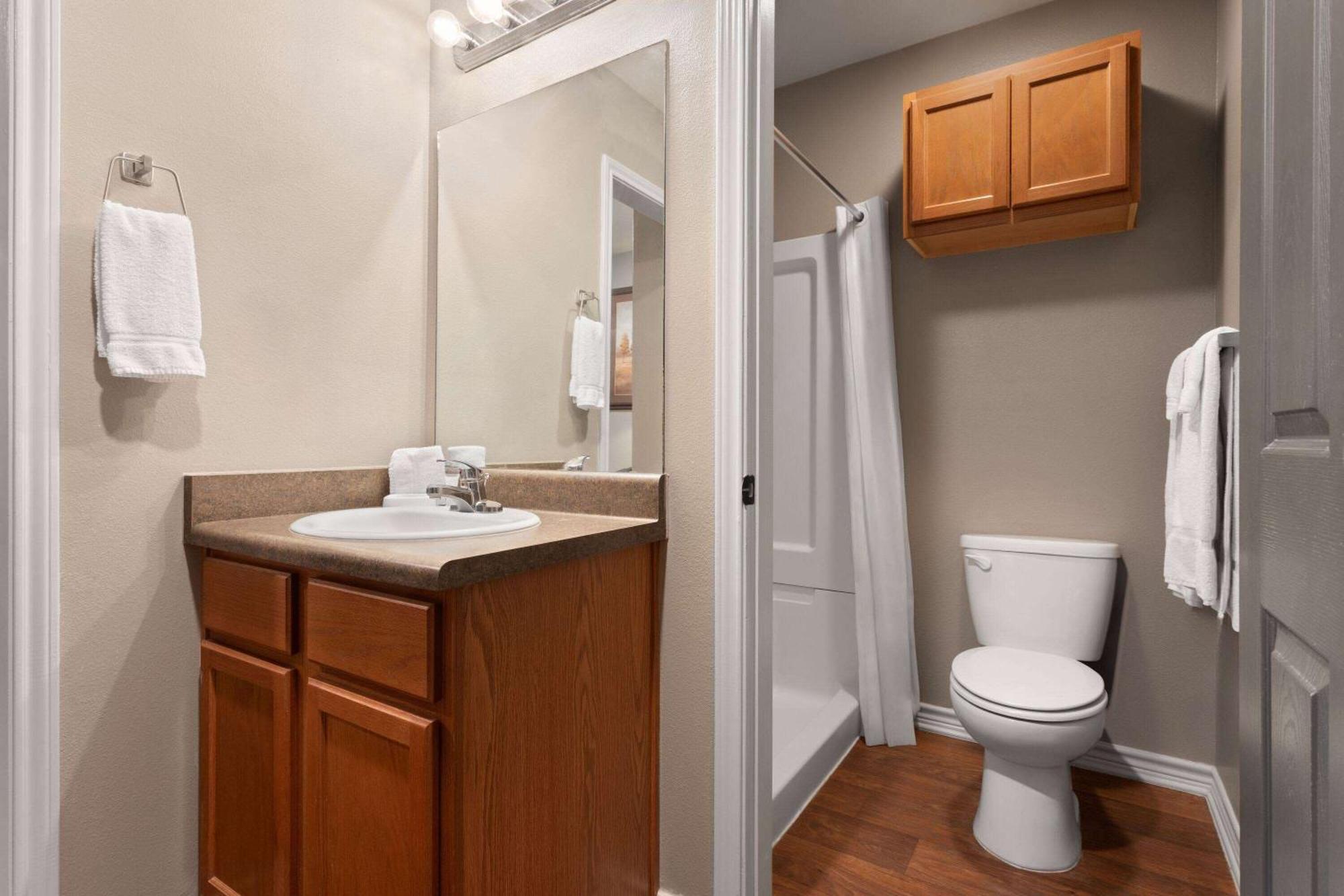 Eagle'S Den Suites Cotulla A Travelodge By Wyndham Kültér fotó