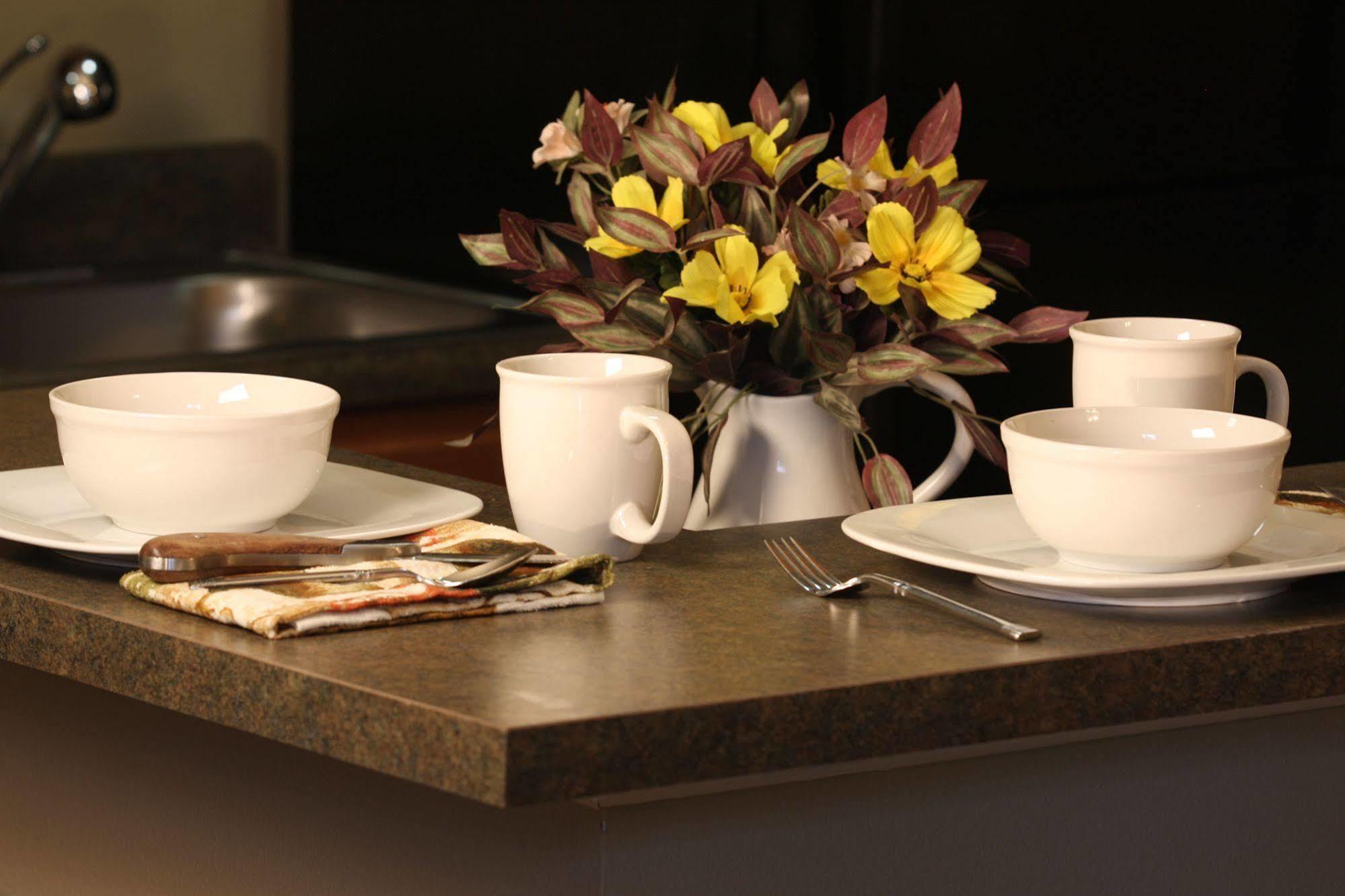 Eagle'S Den Suites Cotulla A Travelodge By Wyndham Kültér fotó